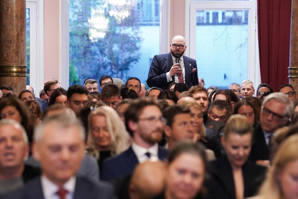 debate__atlantic_relations_in_crises_17