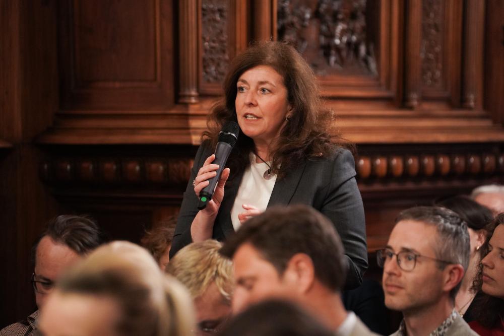 debate__atlantic_relations_in_crises_22