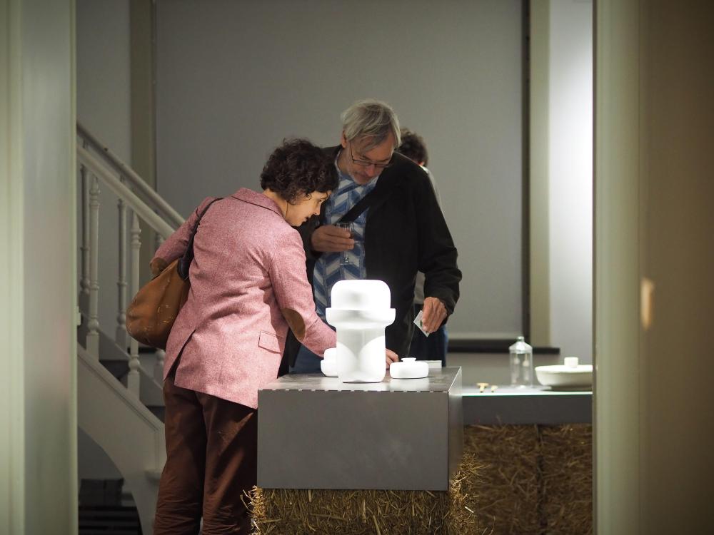 closing_event_of_of_the_exhibition_beautiful_work_12