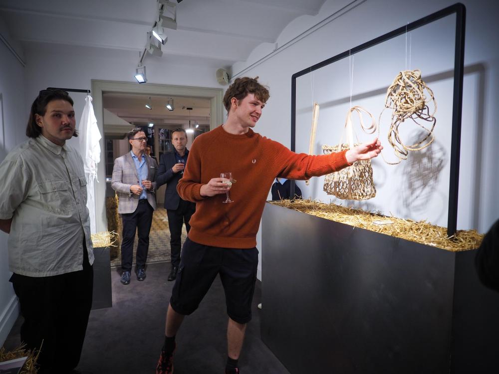 closing_event_of_of_the_exhibition_beautiful_work_14