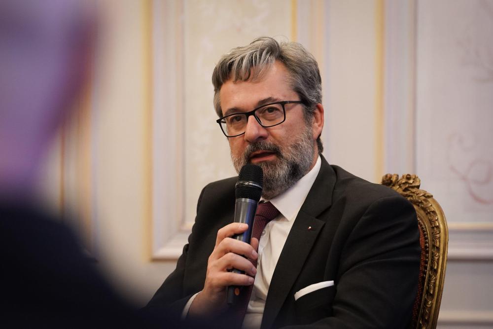 debate__atlantic_relations_in_crises_15