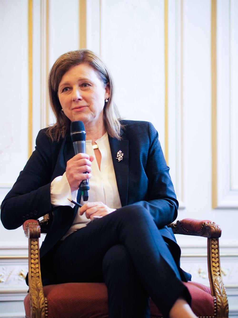 debate__integration_of_ukraine_into_the_eu_and_nato_2