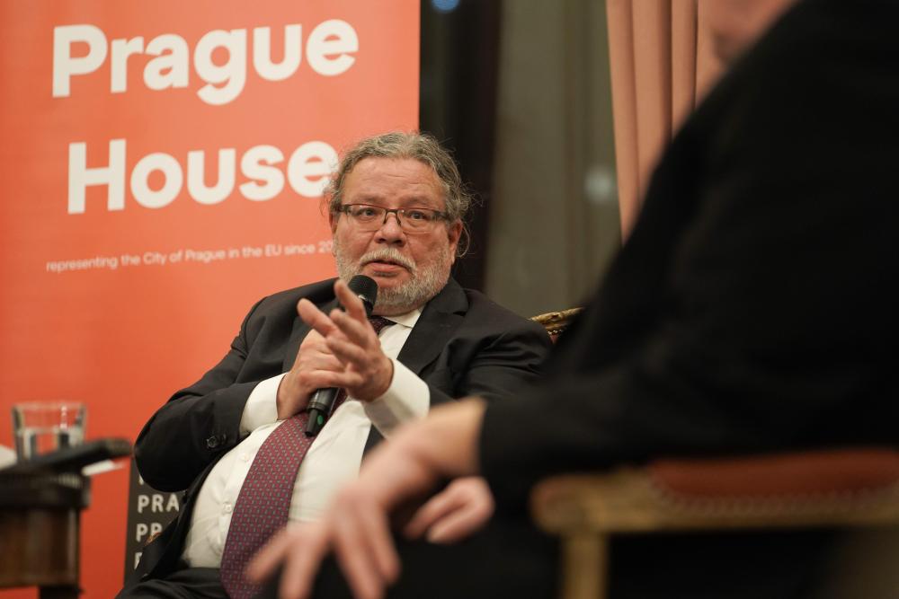 debate__the_35th_anniversary_of_the_fall_of_the_iron_curtain_13