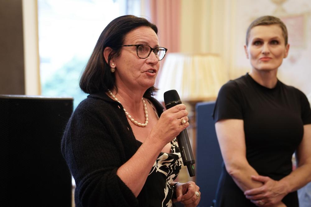 newly_elected_czech_meps_met_at_prague_house_for_the_first_time_8