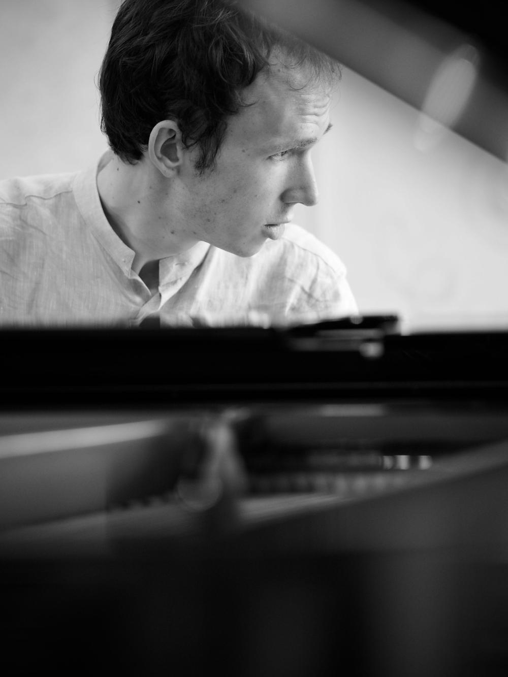 ph_concert_series__piano_trio_aries_5