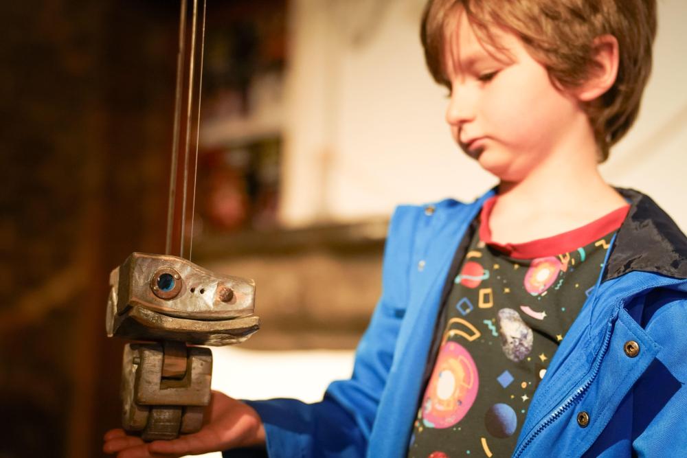 prague_theatre_b_at_the_prestigious_jem_international_puppet_festival_7