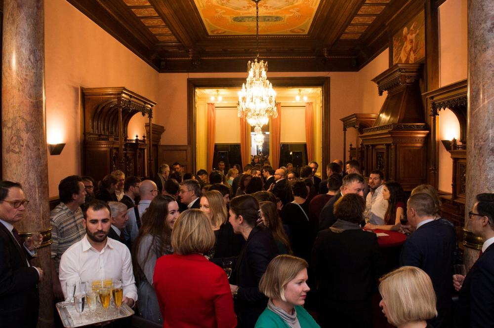 the_festive_opening__richard_loskot__object_and_consciousness__6