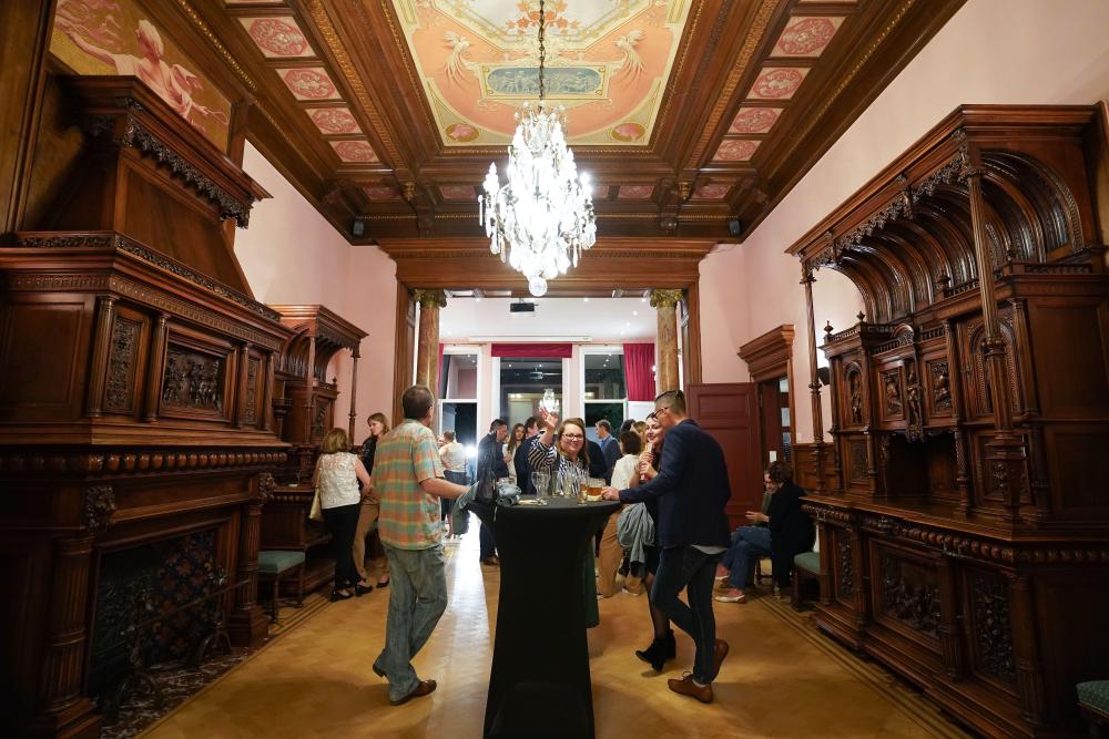 the_festive_opening_of_the_exhibition_vladimír_kokolia__1984_3