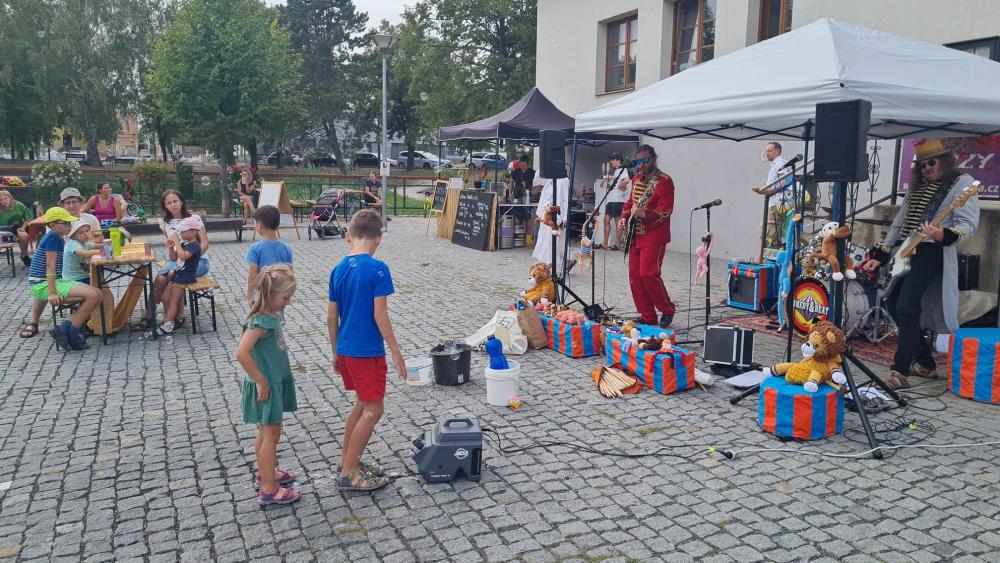 doprovodny program