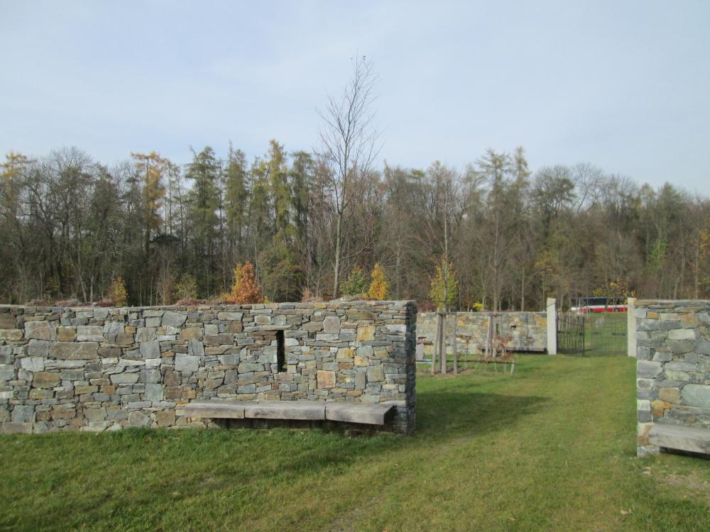 Hřbitov v Dolních Břežanech