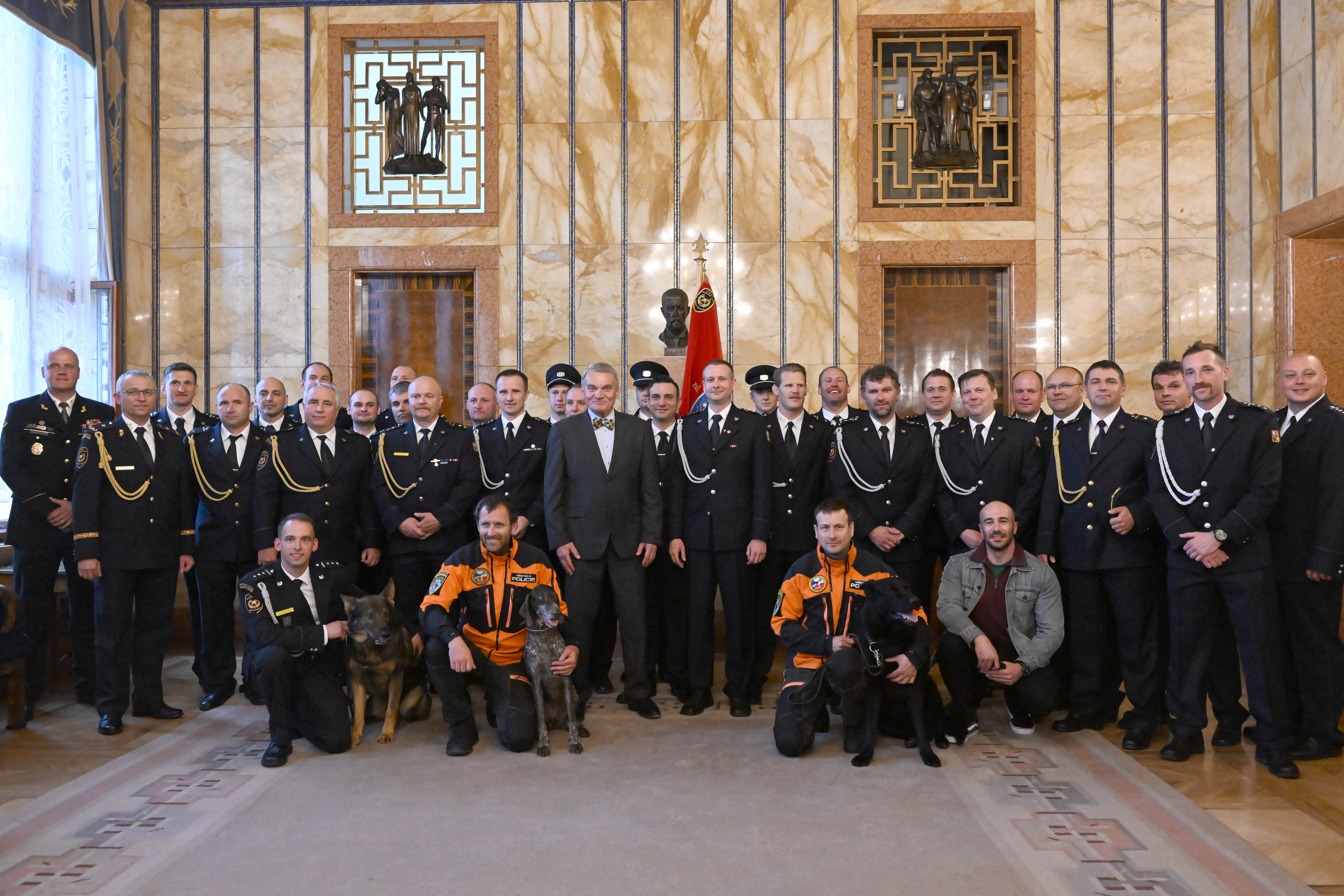 Čeští záchranáři za pomoc v Turecku po zemětřesení obdrželi Medaili hlavního města Prahy