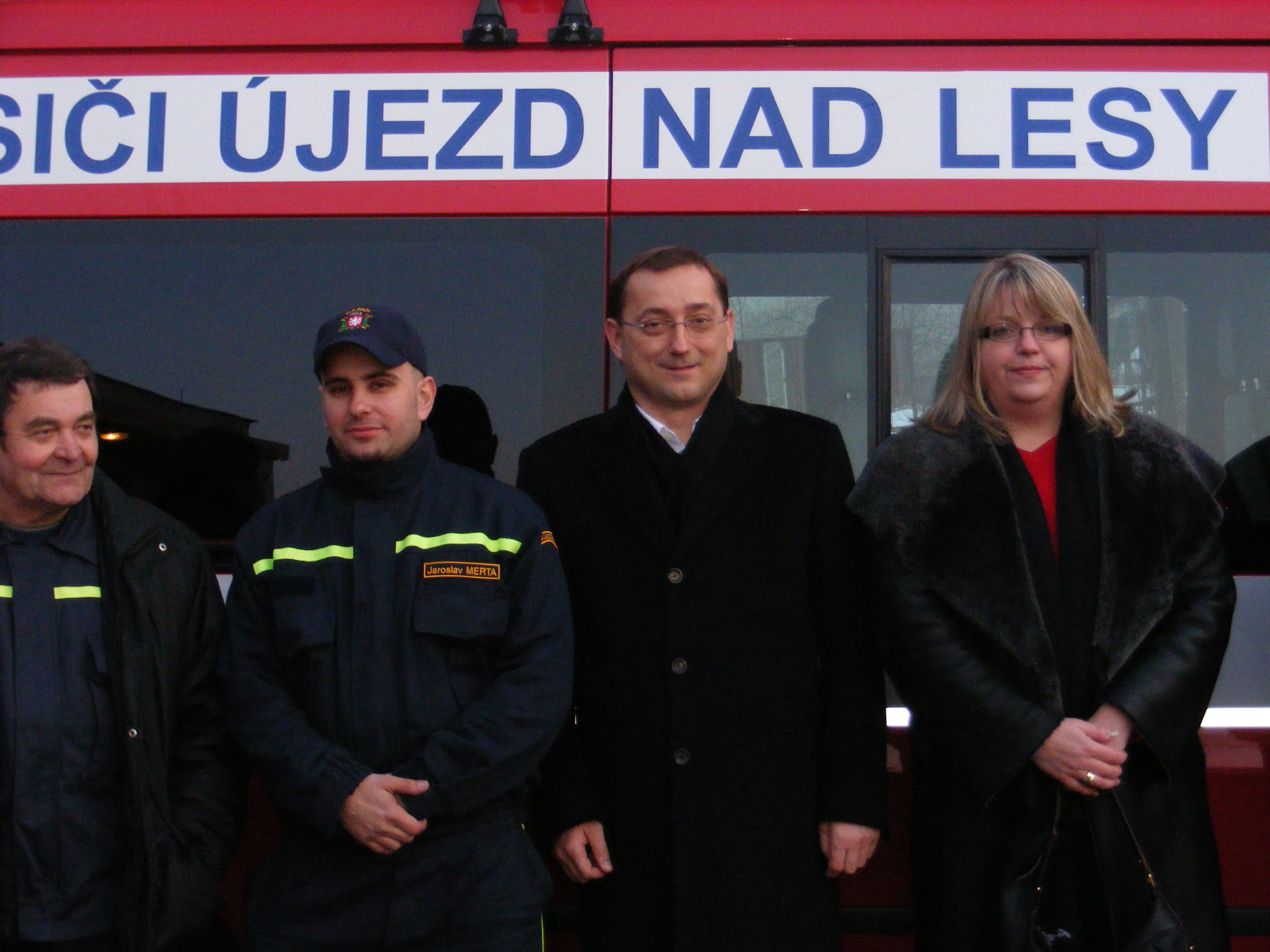 Dobrovolní hasiči v Újezdu nad Lesy dostali od města nový Ford Tranzit
