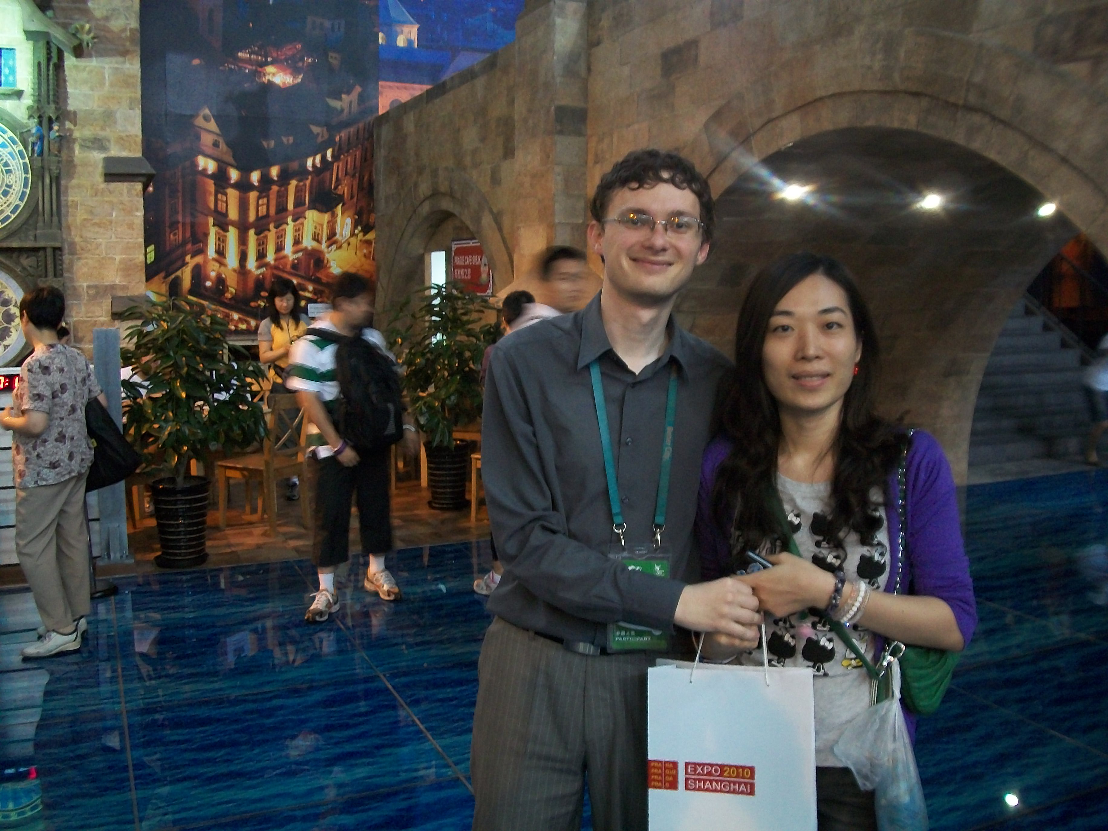 Pražská expozice, která reprezentuje hlavní město na světové výstavě EXPO Šanghaj 2010, zažívá obrovský nápor návštěvníků.
