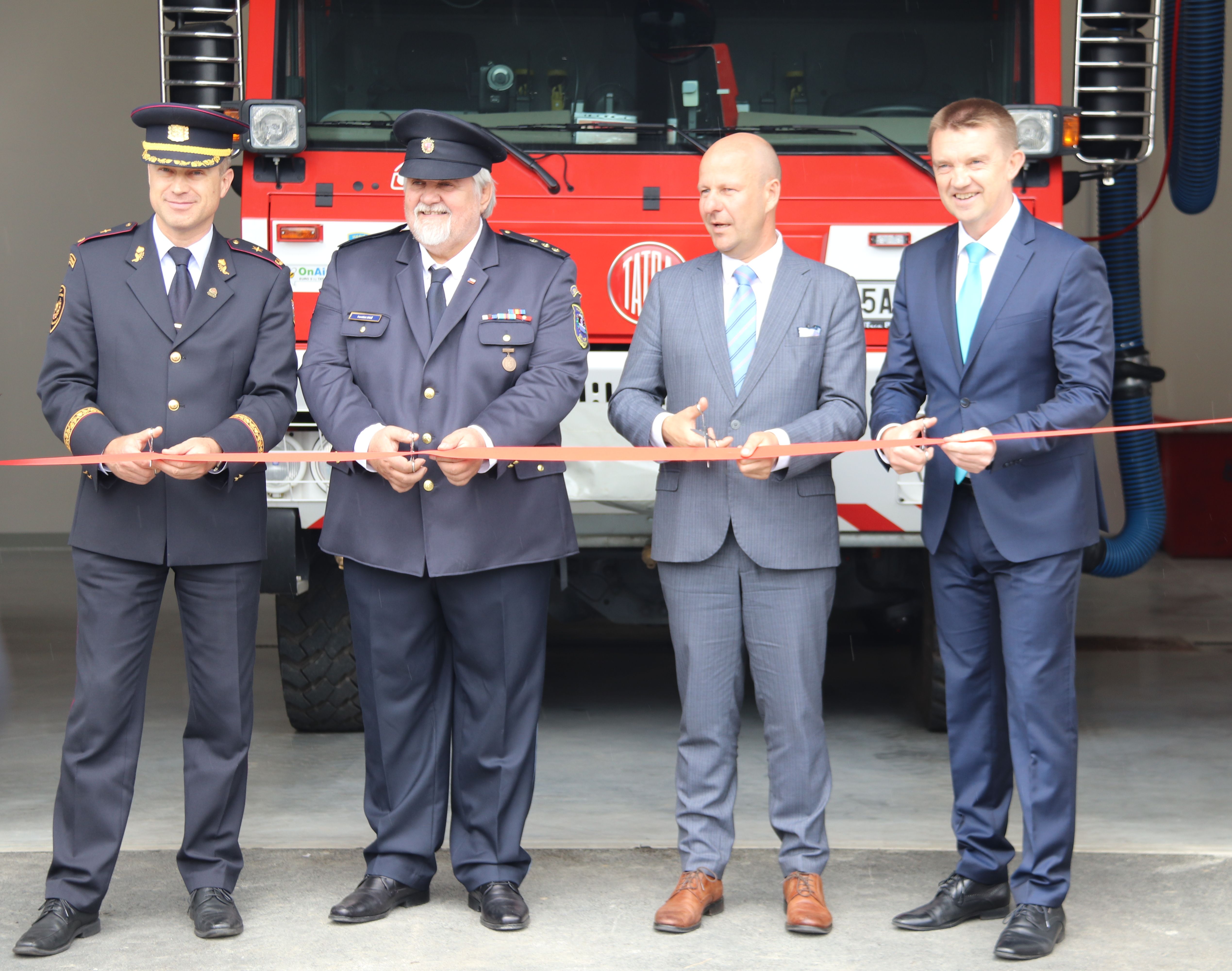 Radotínští dobrovolní hasiči mají novou zbrojnici