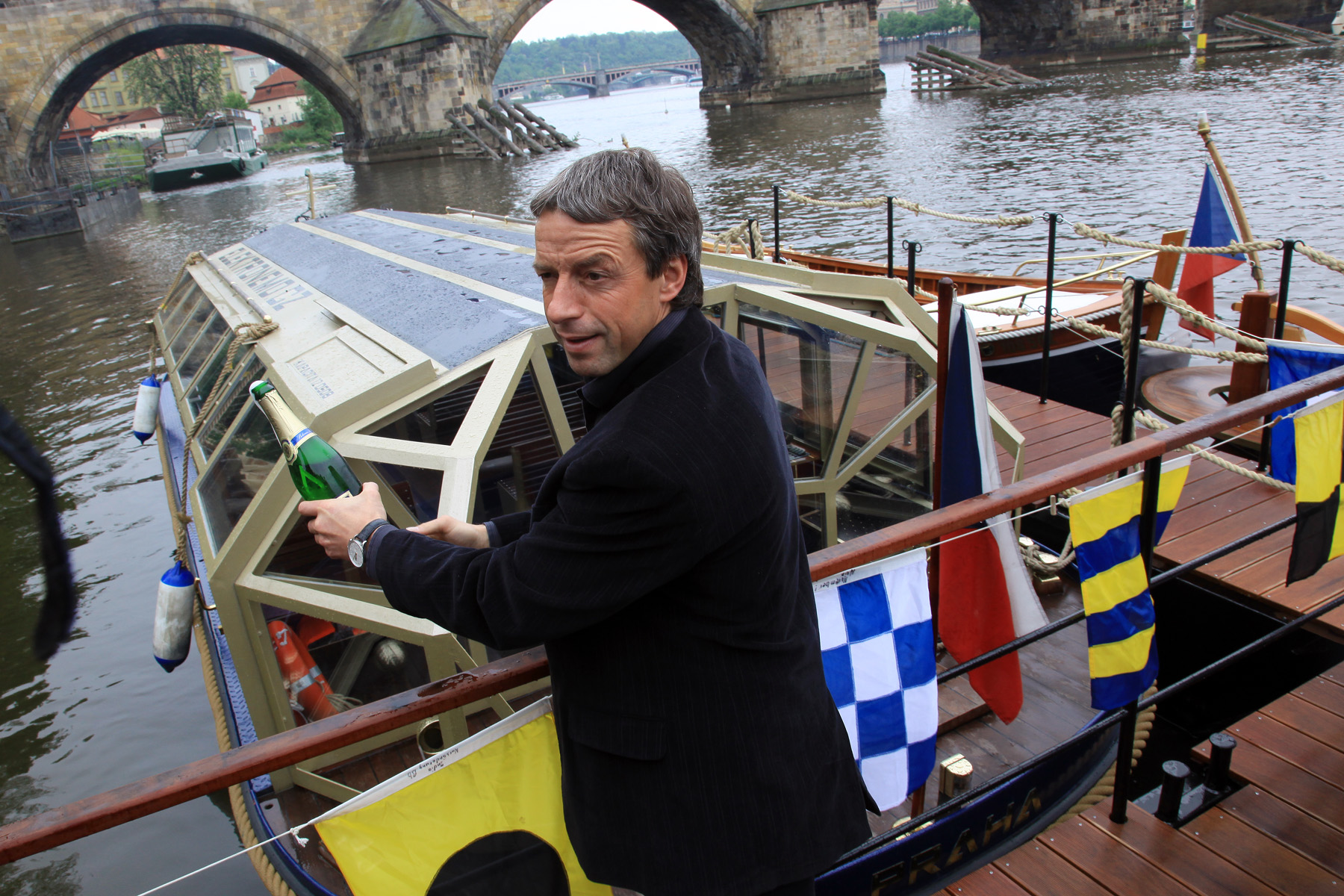 Vltavu od dnešního dne brázdí první loď poháněná na solární elektrický pohon v České republice