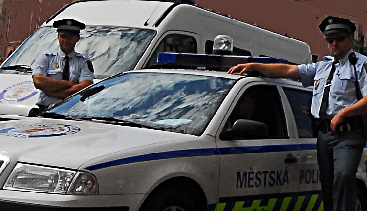 policie_letiste_taxi
