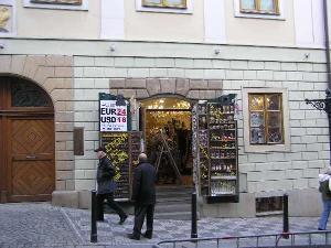 nerudova_26_c_p_216_stav_po_zasahu_mhmp_1