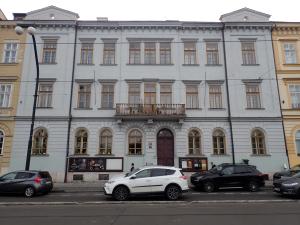 smetanovo_nabr_pred_13