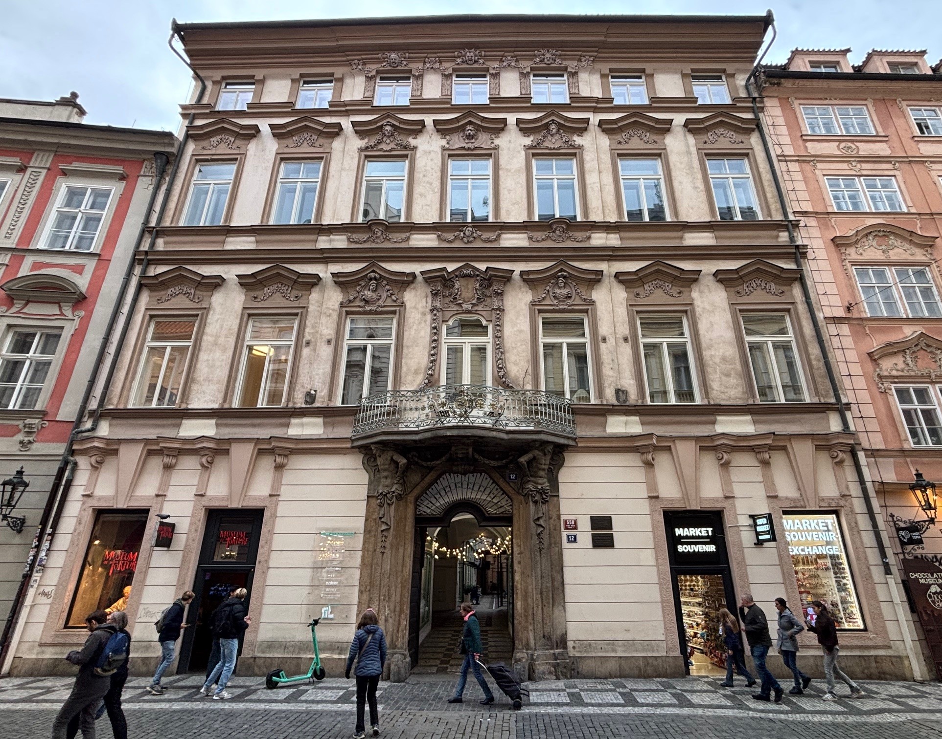 Celetná 12