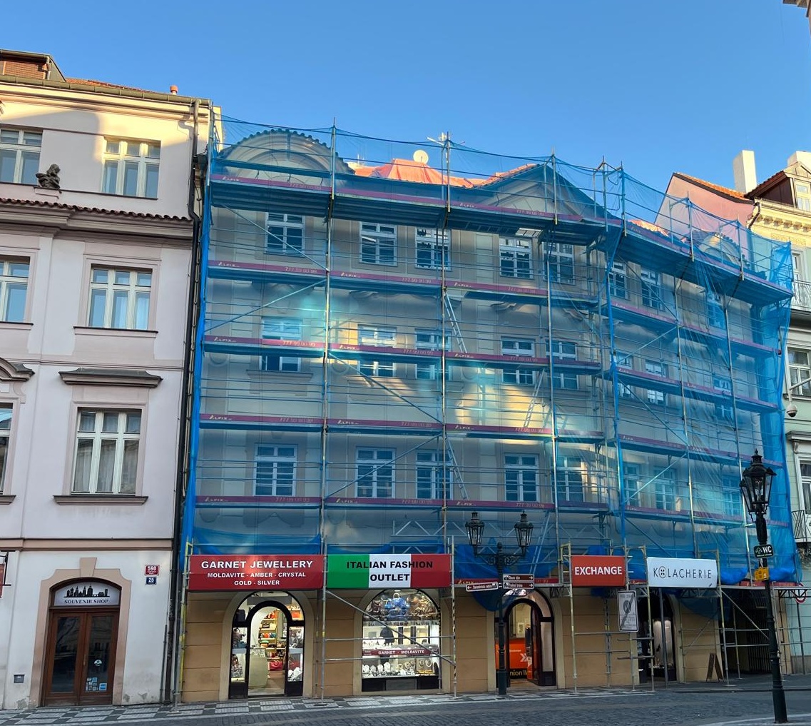 Celetná 27