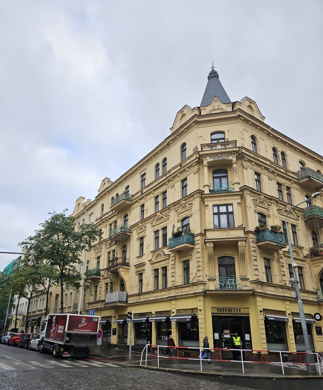 Ondříčkova,Slavíkova