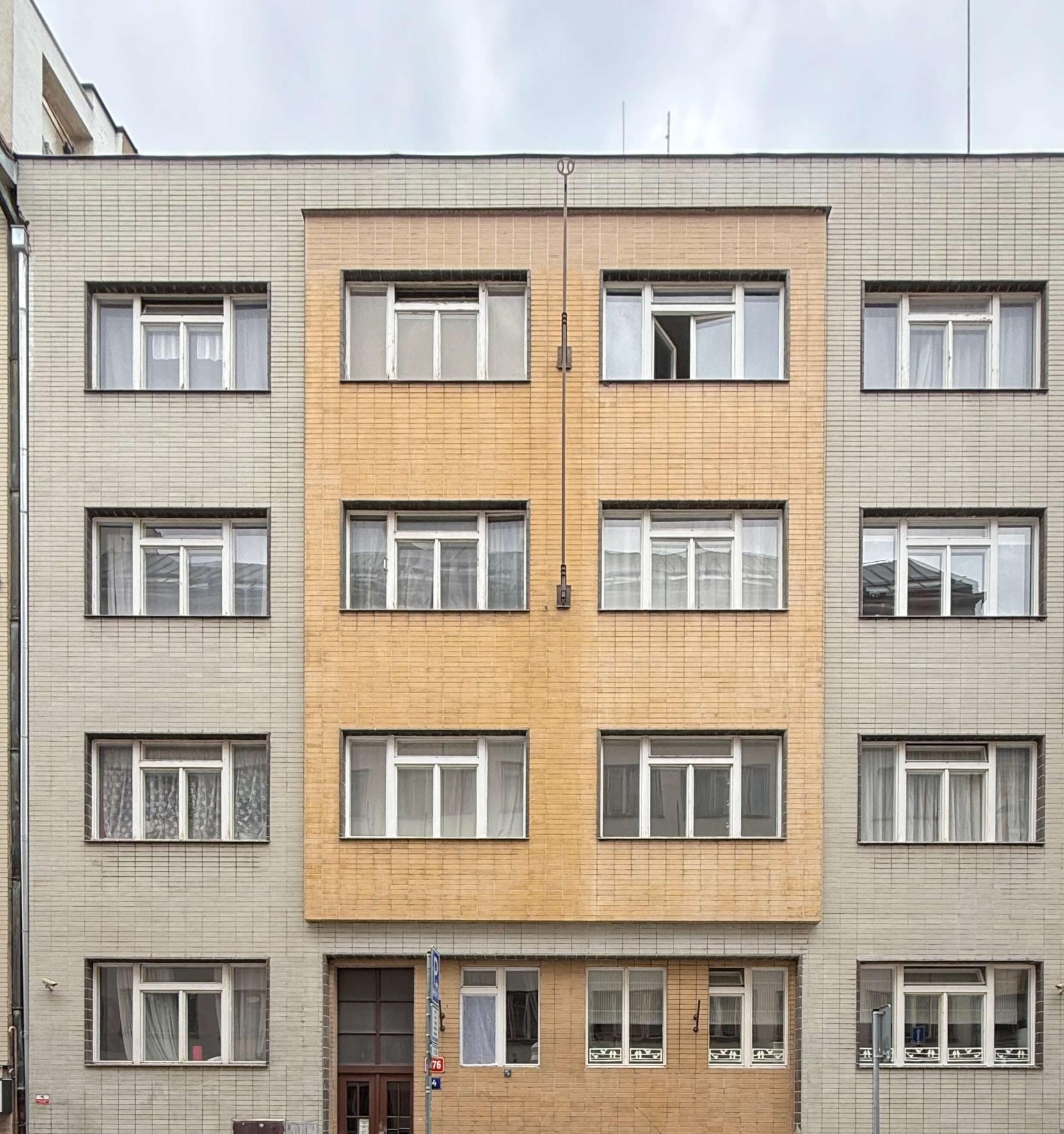 Na Zborenci 14