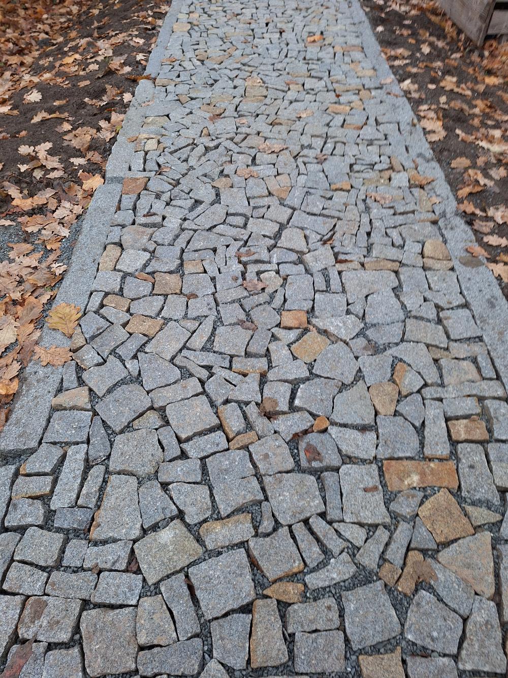 Stromovka - fotografie z průběhu opravy cest na severních svazích 01