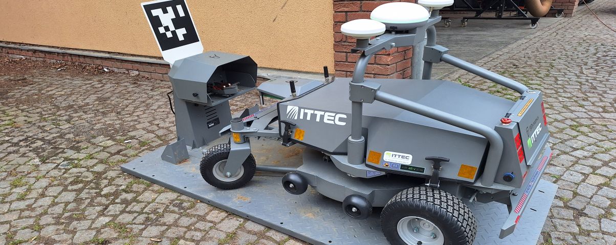 stromovka-test-roboticke-sekacky-52026-ilu