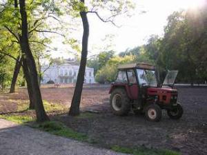 kz_cervenec2004_zahrada10_res_jpg