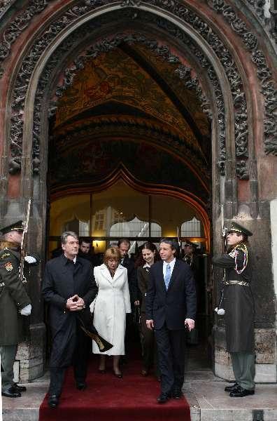 24.3.- Návštěva prezidenta Juščenka na Staroměstské radnici