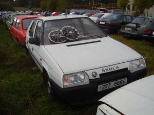 c_284_skoda_favorit_2s7_6684_bila_jpg