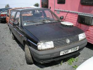 x165_i_vw_polo_cerna_jpg