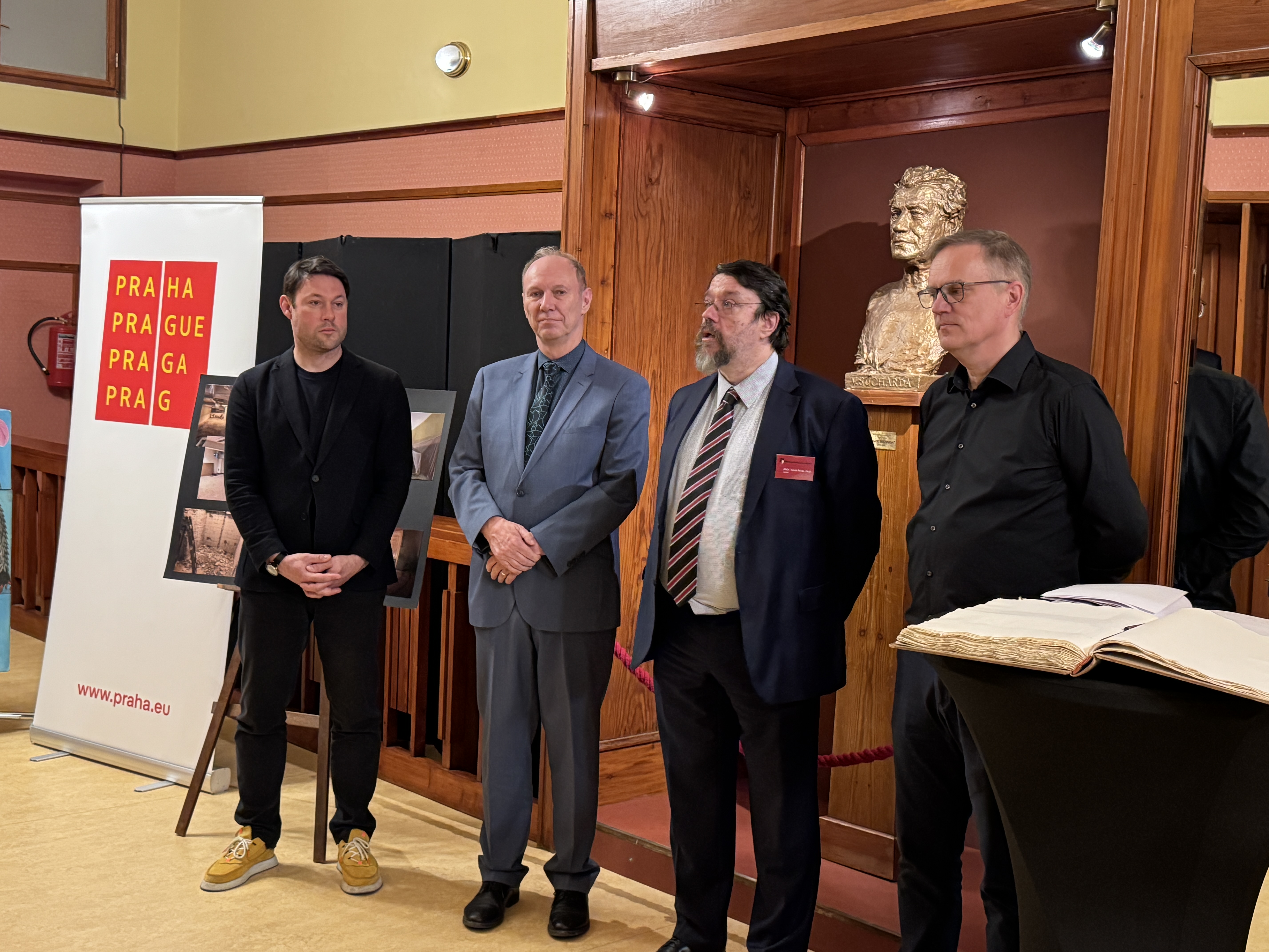 Z dnešního slavnostního znovuotevření