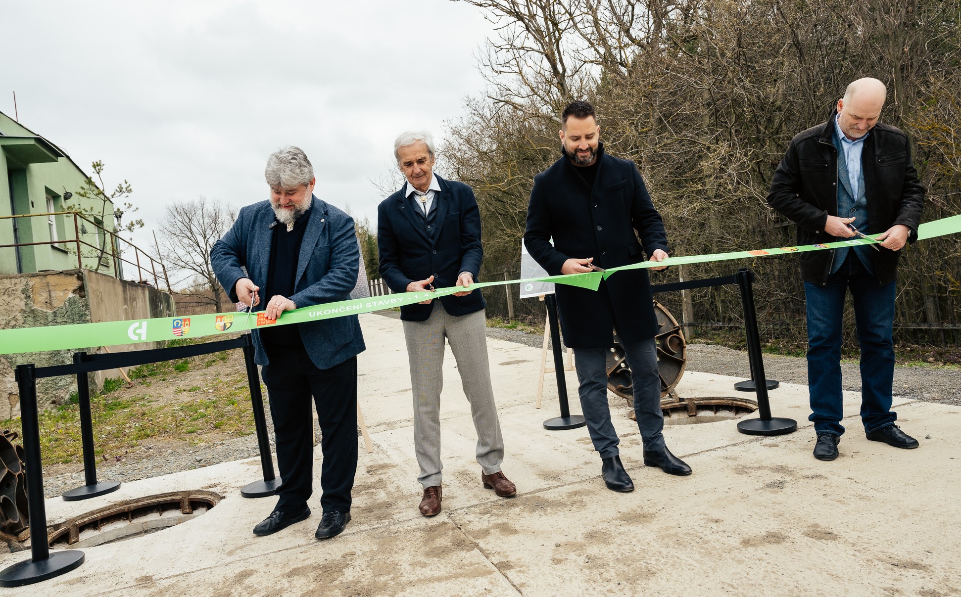 Kanalizační sběrač - přestřižení pásky