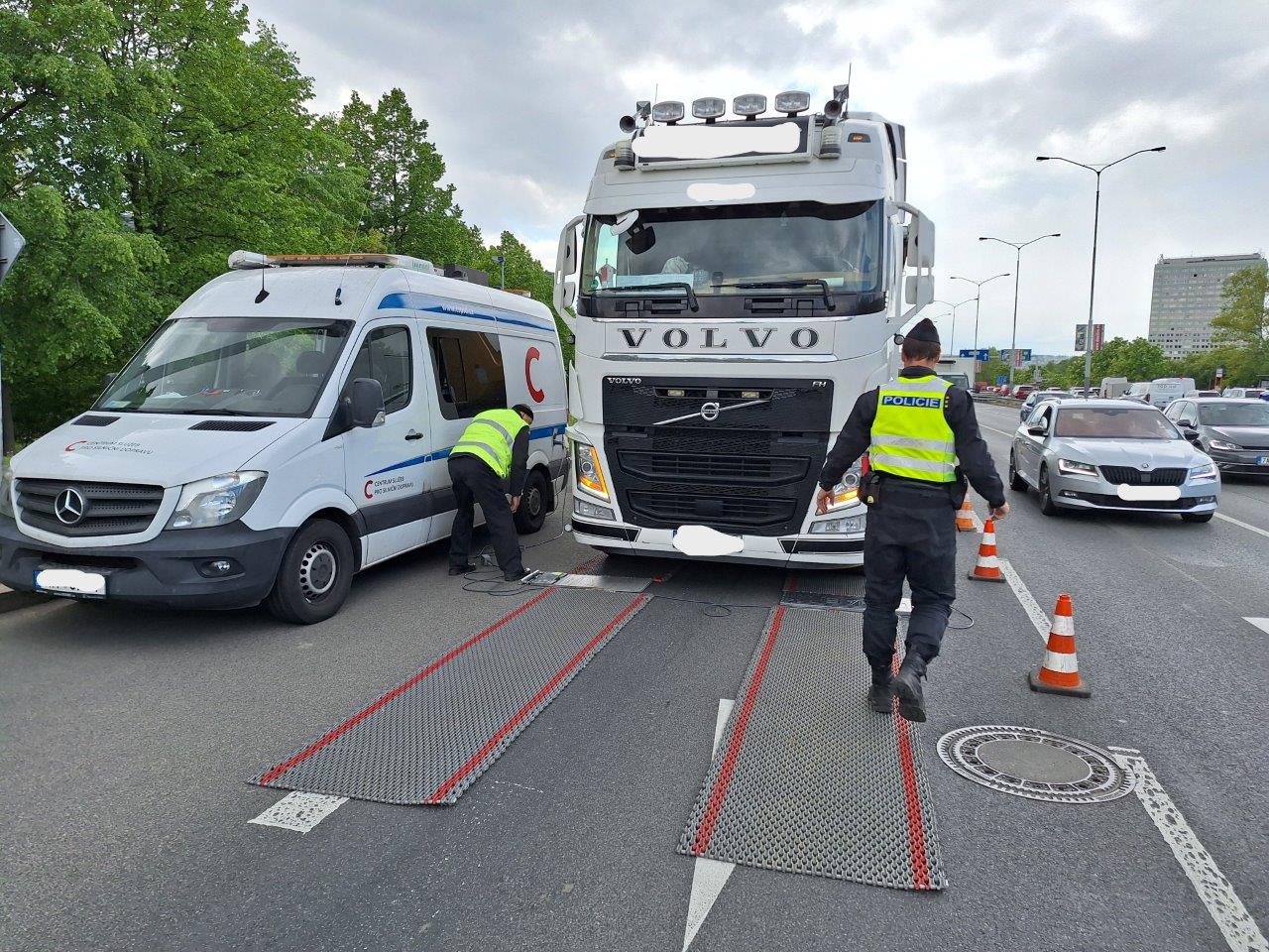 Kontroly nákladních automobilů