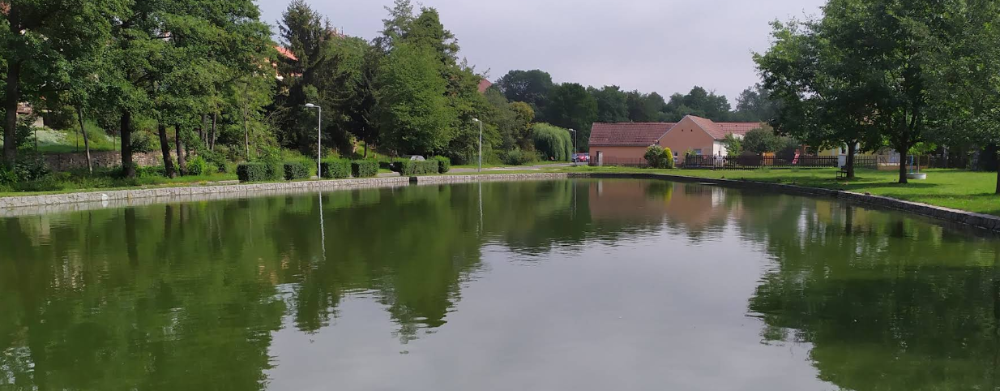 Ilustrační foto - Návesní rybník v Kolovratech