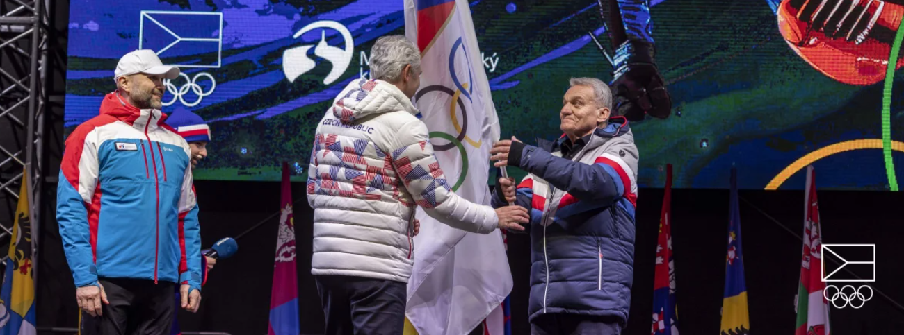 Primátor Svoboda převzal vlajku ČOV