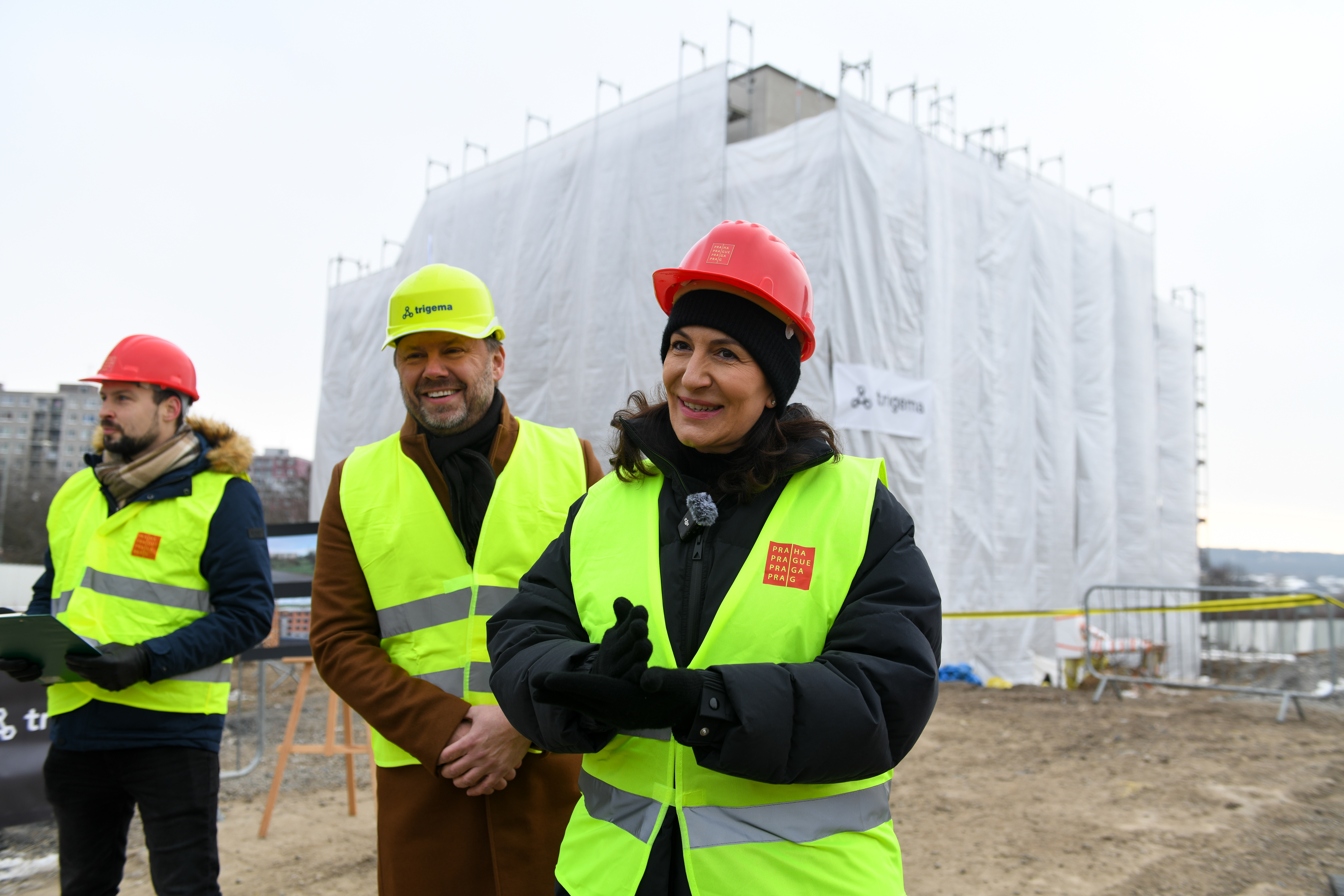 Ze staveniště bytových domů na Černém Mostě