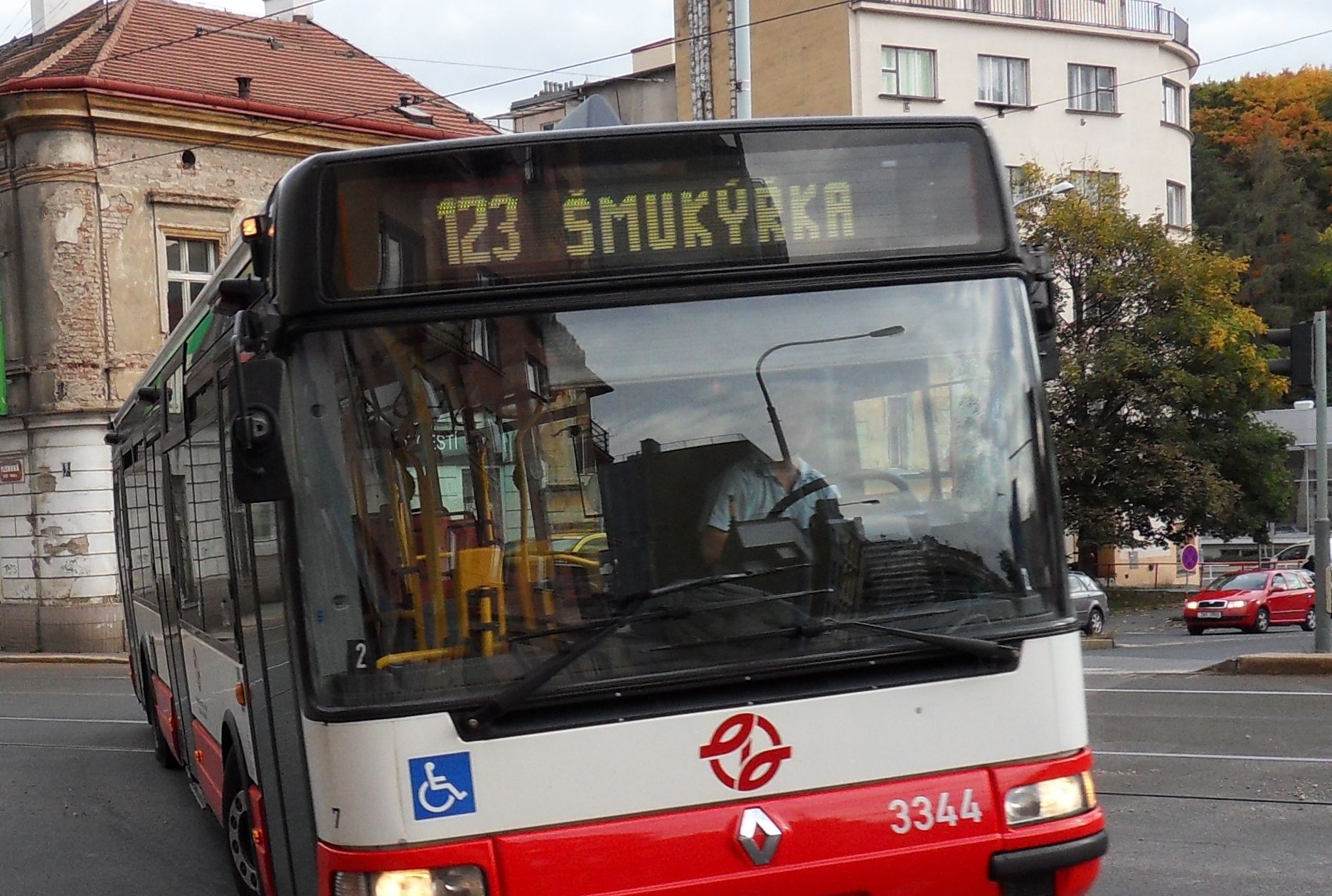 Ilustrační foto - autobus na lince 123