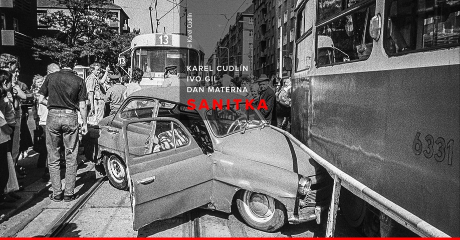 Vizuál výstavy Sanitka v Czech Photo Centre