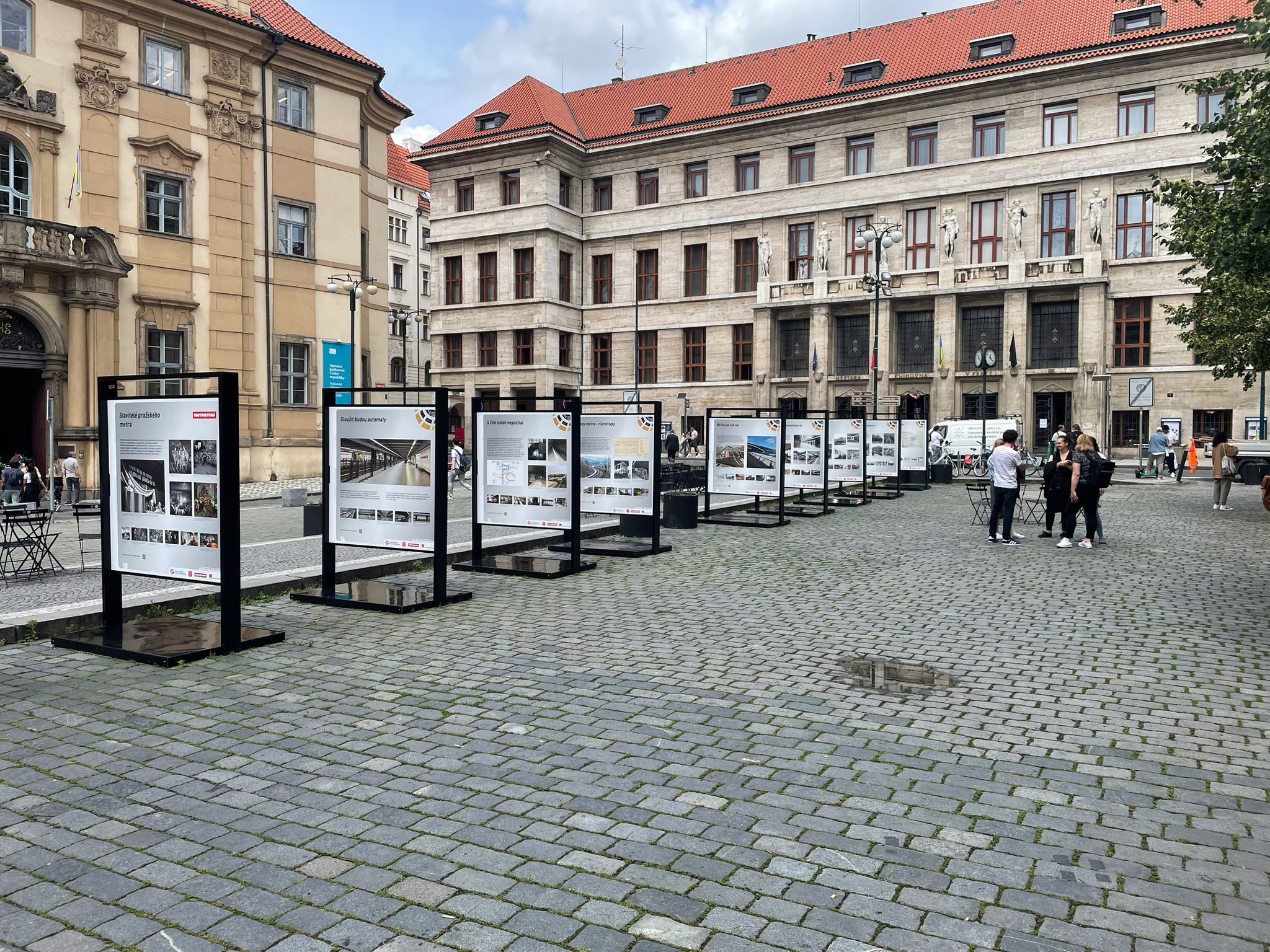 Výstava 50 let metra na Mariánském náměstí