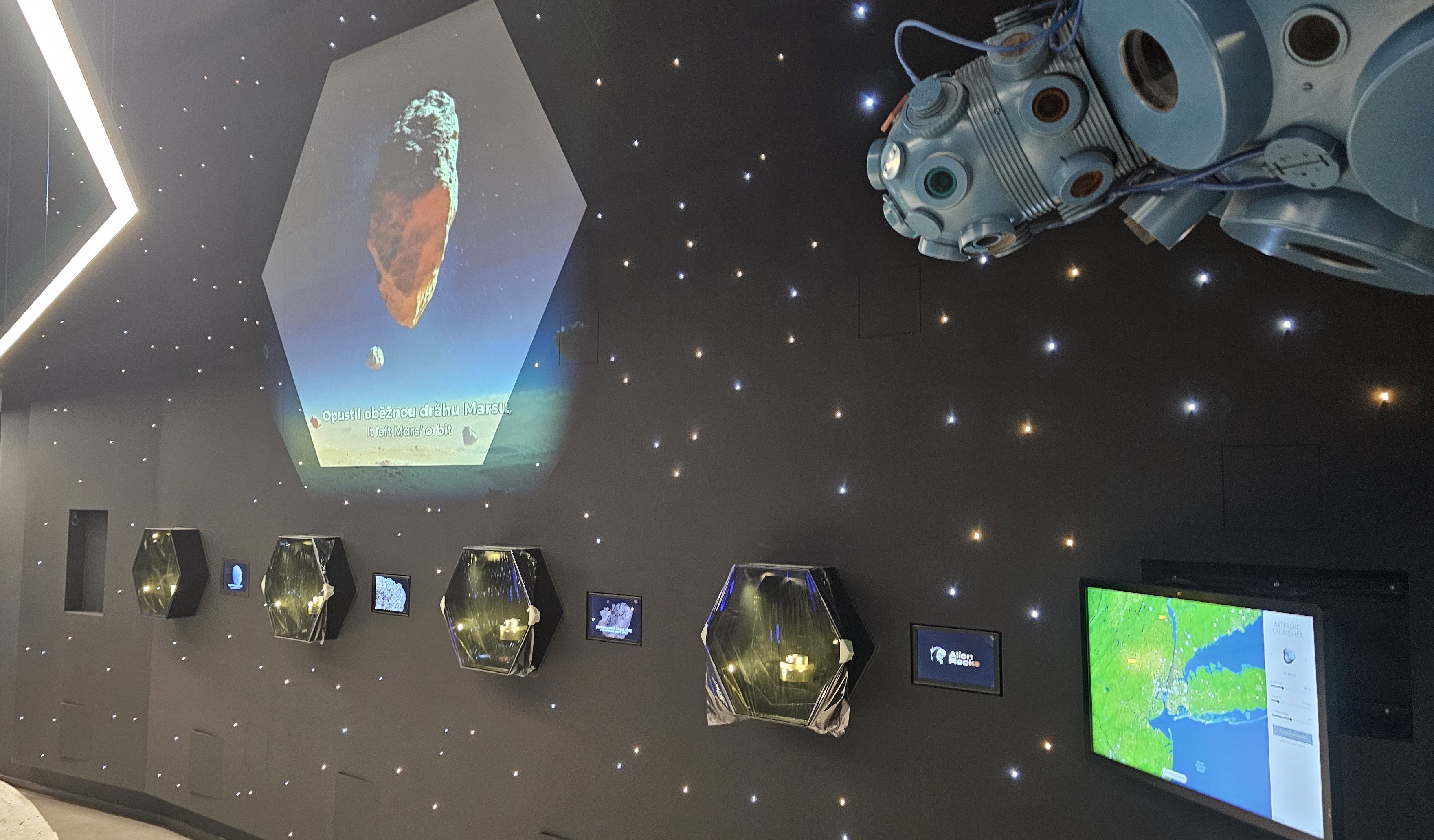 Z nové expozice v Planetáriu Praha