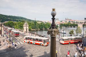 V sobotu uplyne 100 let od zahájení trvalého provozu autobusů v Praze