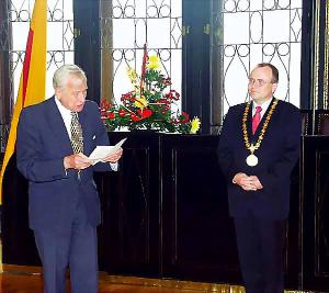 FOTO - Prof. Rudolf Zahradník oficiálně děkuje za udělenou poctu ...