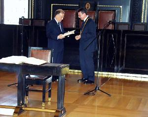 Primátor Jan Kasl předal portugalskému prezidentovi symbolický klíč od pražských bran