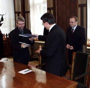 3 Předání smlouvy o budoucnosti Archy