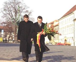FOTO - Primátor Jan Kasl přišel uctít památku prvního československého prezidenta