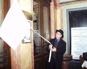 Primátor Jan Kasl odhalil v Jubilejní synagoze pamětní desku