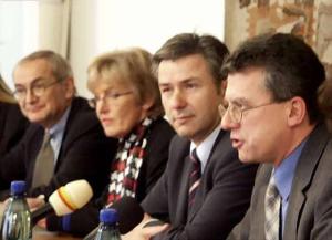 FOTO - O jednáních v Praze informovala také senátorka Juliane Freifrau von Friesen