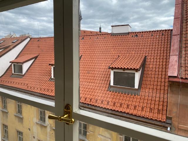 11_výhled z kuchyně a pokoje (1)